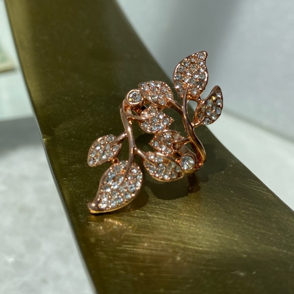 Two Leaf Rings! Size 7 - Picture 2 of 3